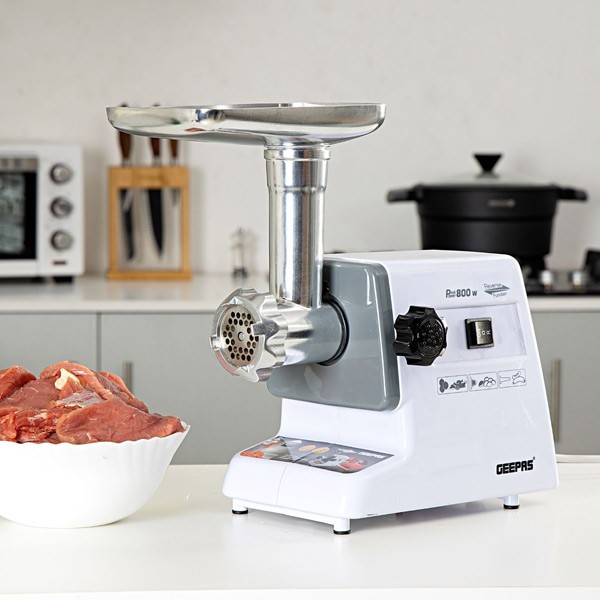 Geepas GMG767 Meat Grinder With Reverse Function-585