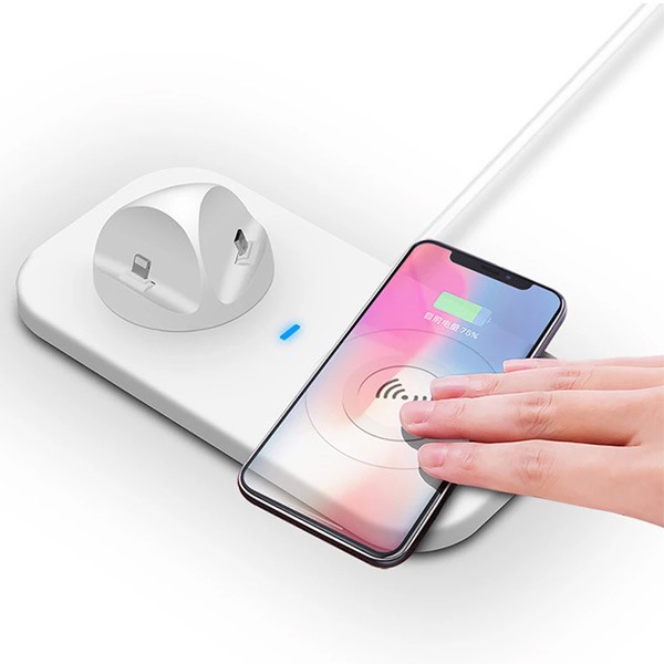 3 in 1 Fast Wireless Charging Dock  for iPhone Samsung and All Other QI Enabled Devices 